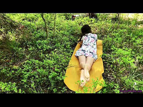 ❤️ ටින්ඩර් මත සිටින ආගන්තුකයෙක් මගේ පුකට ස්වයං වින්දනයේ යෙදෙන අතර වනාන්තරයේ දැඩි ආශාවකින් කෙලෙසයි ️❌ Porno අප වෙත  ❤